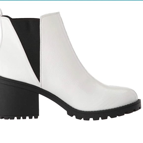 WHITE PATENT LEATHER ANKLE BOOTS - SIZE 9 - DIRTY LAUNDRY - Picture 2 of 10